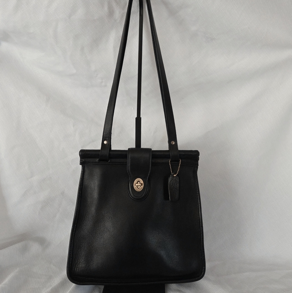 Vintage Coach Weston 9021
